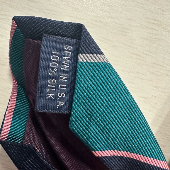 Land’s End stripped Tie - Picture 2 of 3